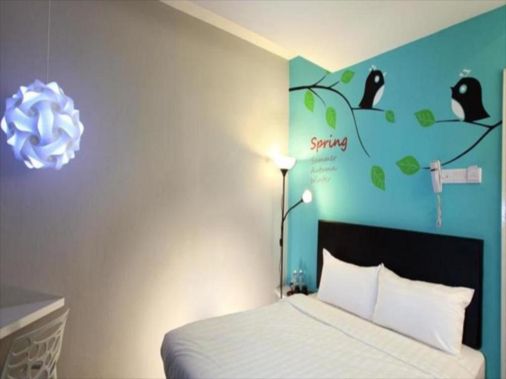 Hotel Zamburger Bliss Джохор Бахру Екстериор снимка