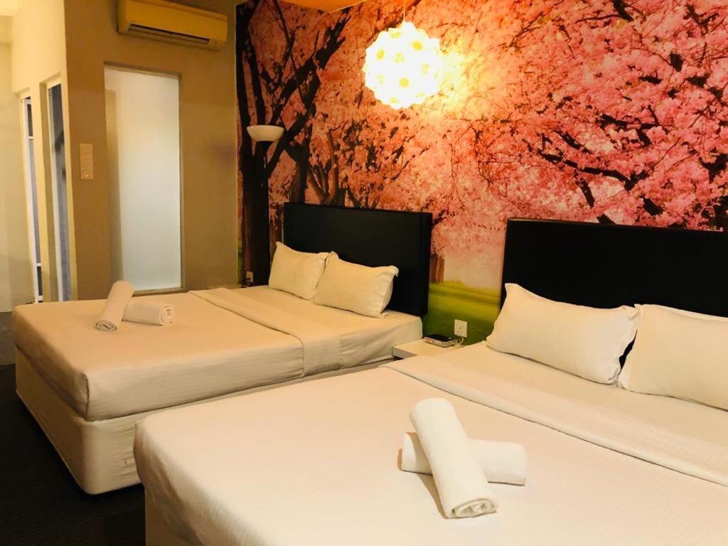 Hotel Zamburger Bliss Джохор Бахру Екстериор снимка